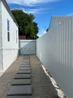1084 NW 64th St REAR, Miami, Flórida 33150, Estados Unidos
