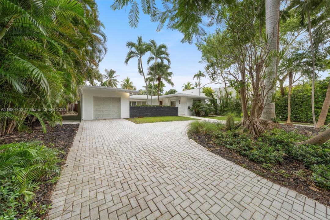 1825 Alamanda Dr, North Miami, Florida 33181, Estados Unidos