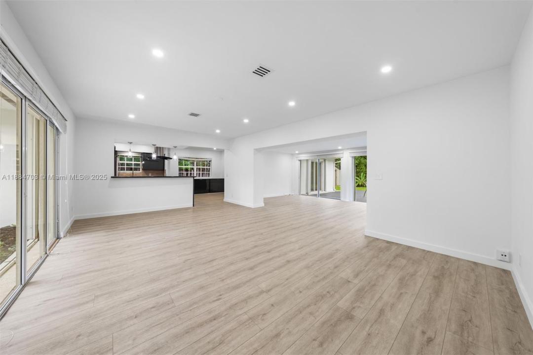 1825 Alamanda Dr, North Miami, Florida 33181, Estados Unidos