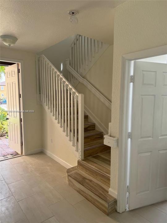 9153 SW 227th St 1, Cutler Bay, Florida 33190, Estados Unidos