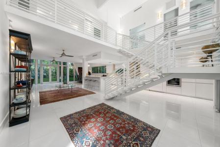3861 Kumquat Ave, Miami, Florida 33133, USA
