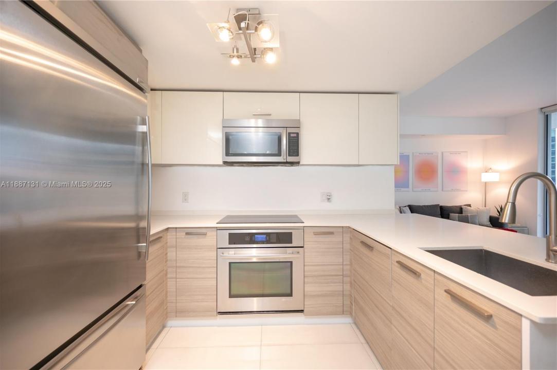 1300 Brickell Bay Dr 1601, Miami, Floride 33131, États-Unis