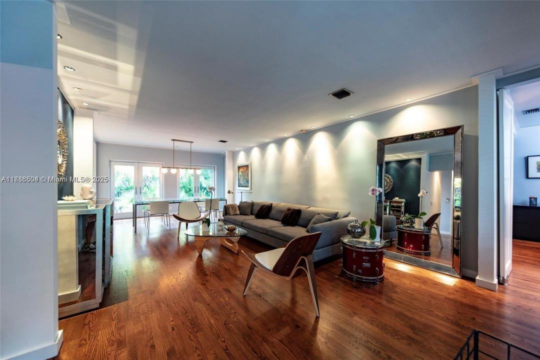 811 NE 71st St, Miami, 플로리다 33138, 미국