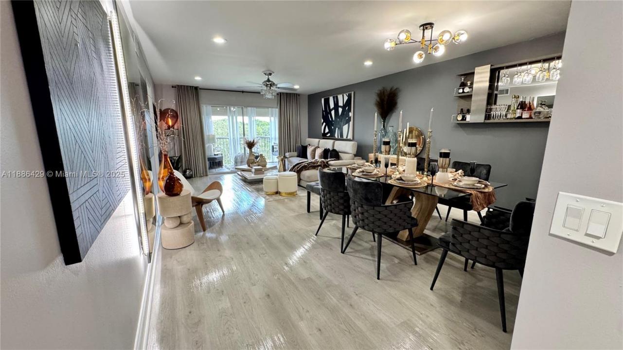 300 SW 130th Ter 407B, Pembroke Pines, 佛罗里达州 33027, 美国