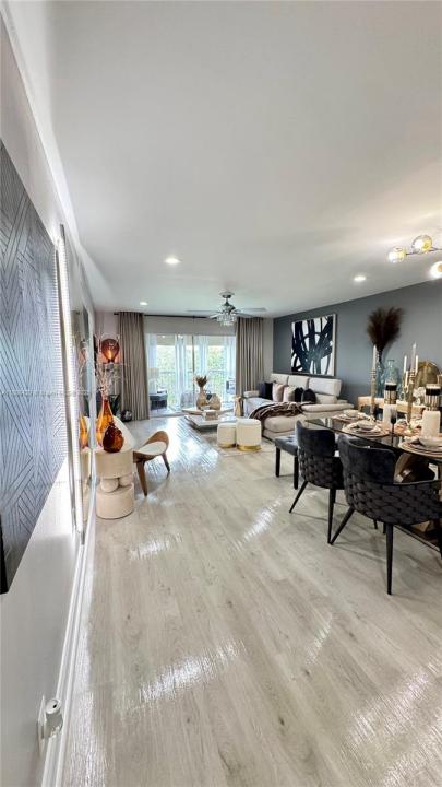 300 SW 130th Ter 407B, Pembroke Pines, 佛罗里达州 33027, 美国