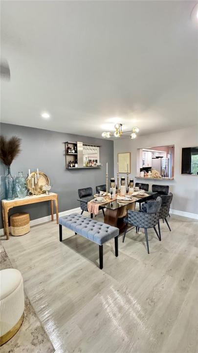 300 SW 130th Ter 407B, Pembroke Pines, 佛罗里达州 33027, 美国