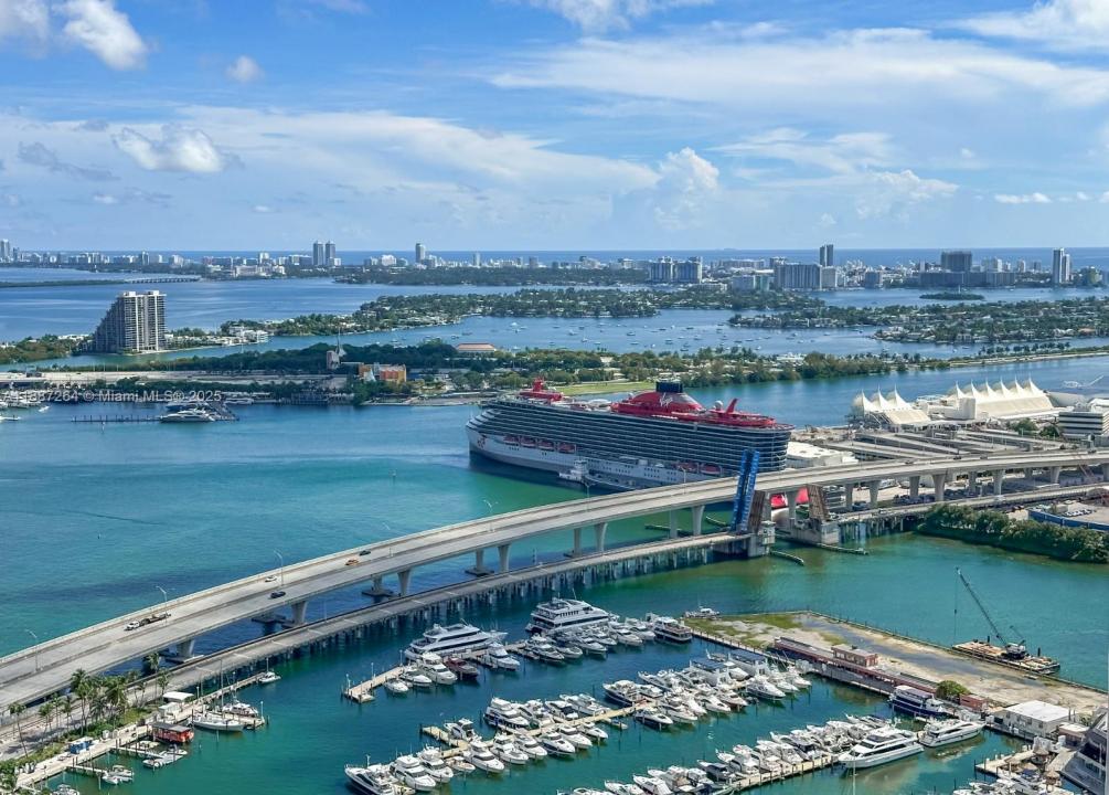 244 Biscayne Blvd 4404, Miami, Florida 33132