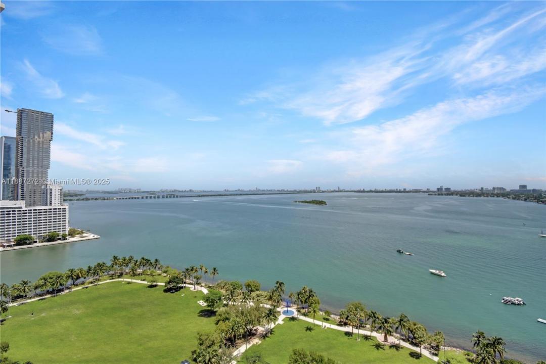 1800 N Bayshore Dr 2201, Miami, Florida 33132