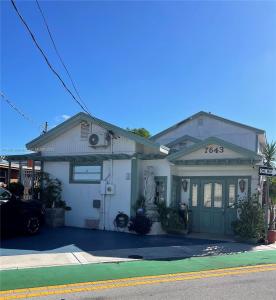 7643 NW South River Dr, Medley, Flórida 33166, Estados Unidos
