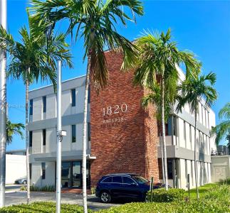 1820 NE 163rd St, North Miami Beach, Florida 33162, USA