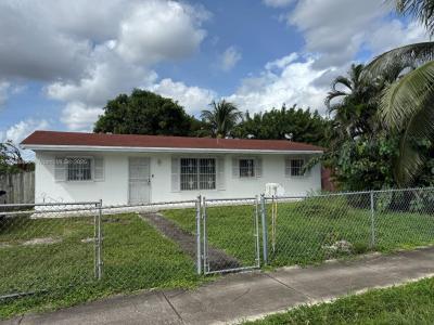 3277 NW 179th St, Miami Gardens, Florida 33056, USA