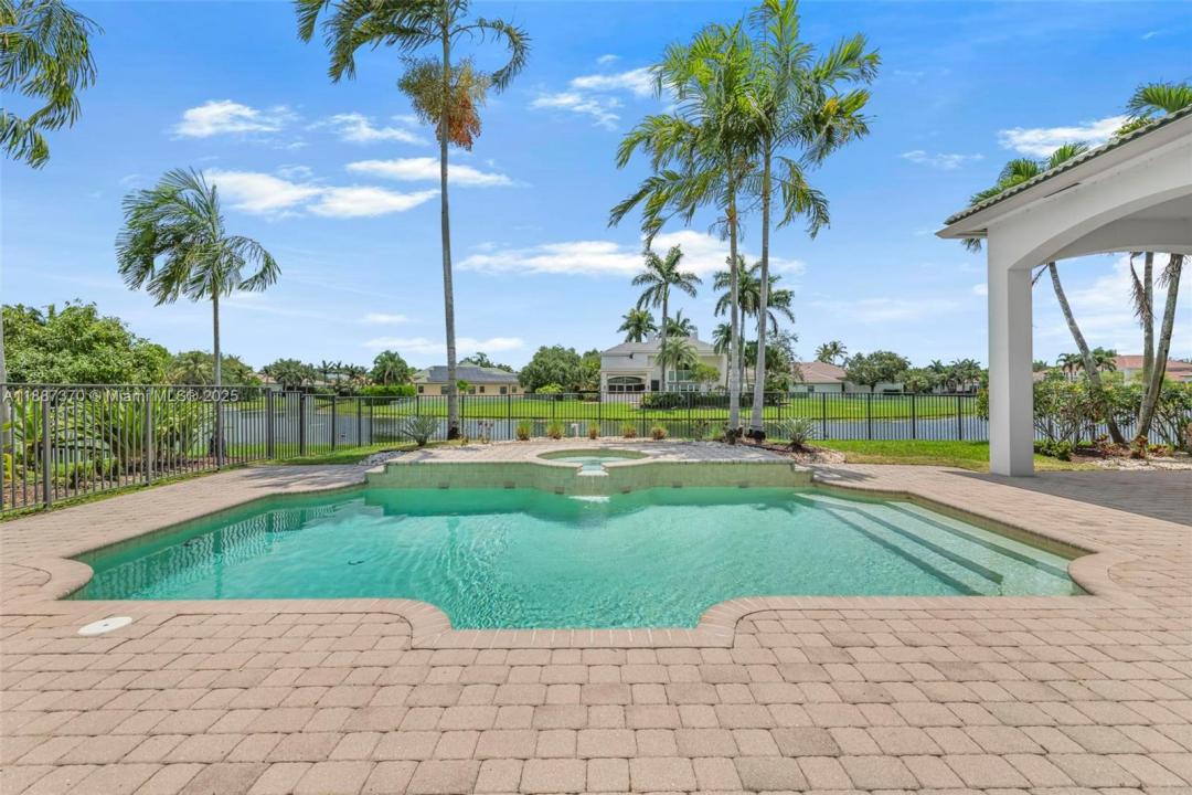 3250 W Stonebrook Cir, Davie, Флорида 33330, Соединенные Штаты
