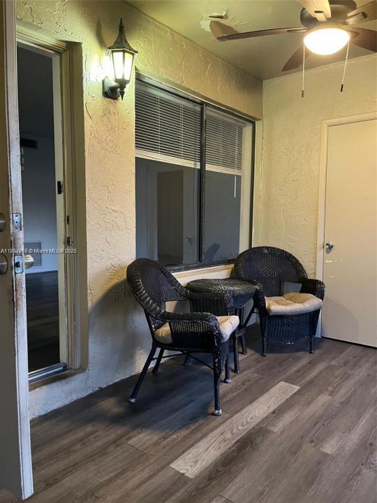 512 Shady Pine Way D2, Green Acres, Florida 33415, USA