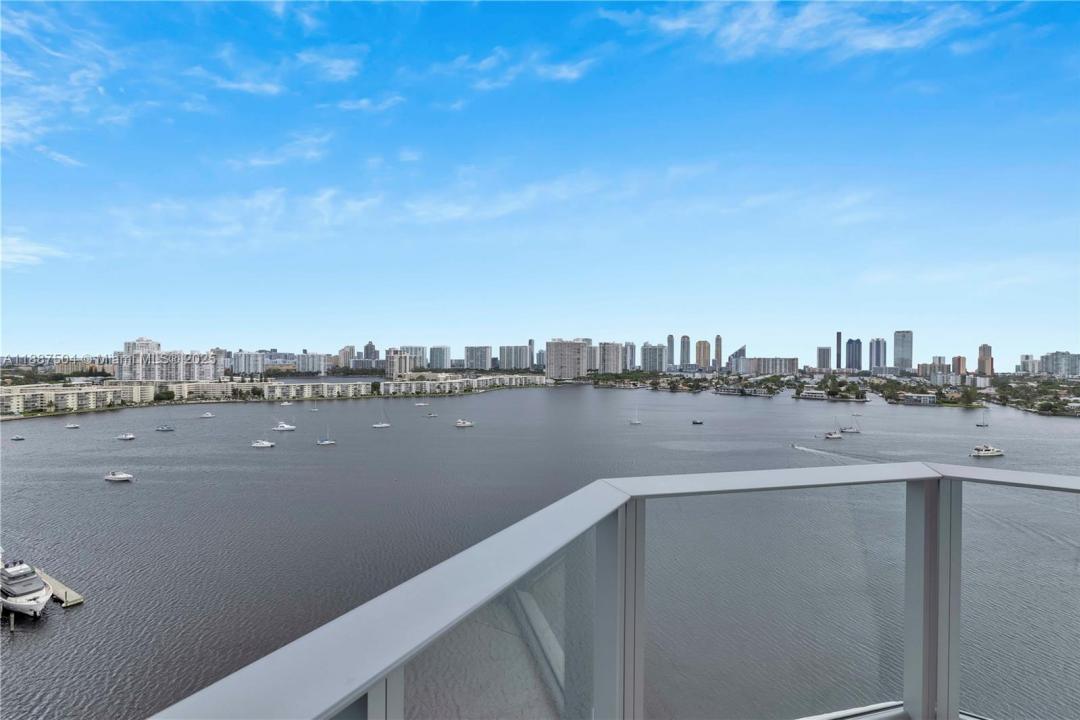 17111 Biscayne Blvd 1709, North Miami Beach, Florida 33160, Estados Unidos