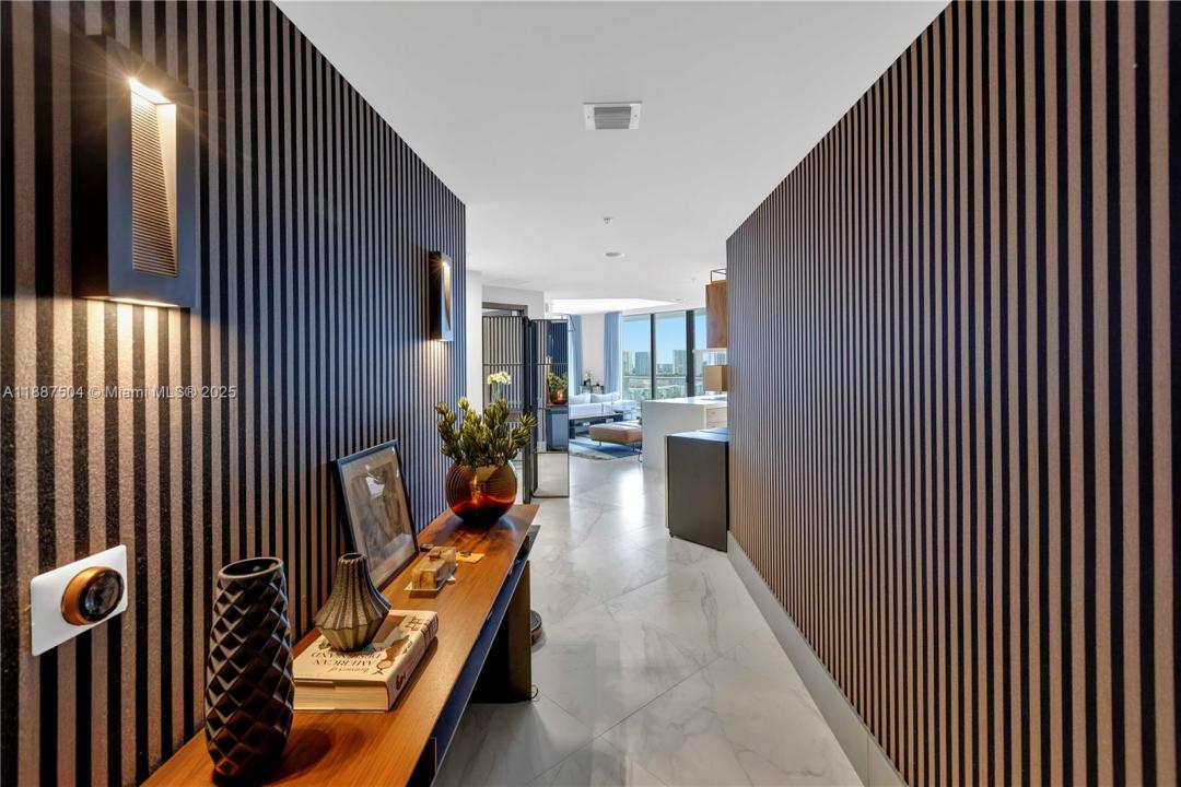 17111 Biscayne Blvd 1709, North Miami Beach, Florida 33160, Estados Unidos
