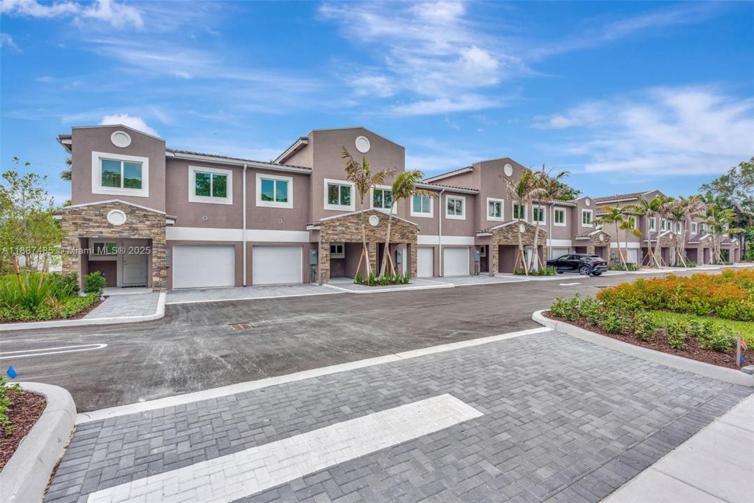1559 NW 94TH WAY 08, Coral Springs, Florida 33071, Estados Unidos
