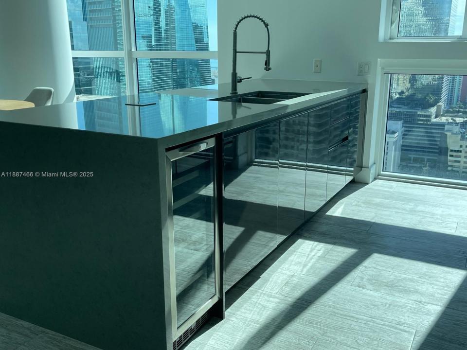 1080 Brickell Ave 2700, Miami, Флорида 33131, Соединенные Штаты