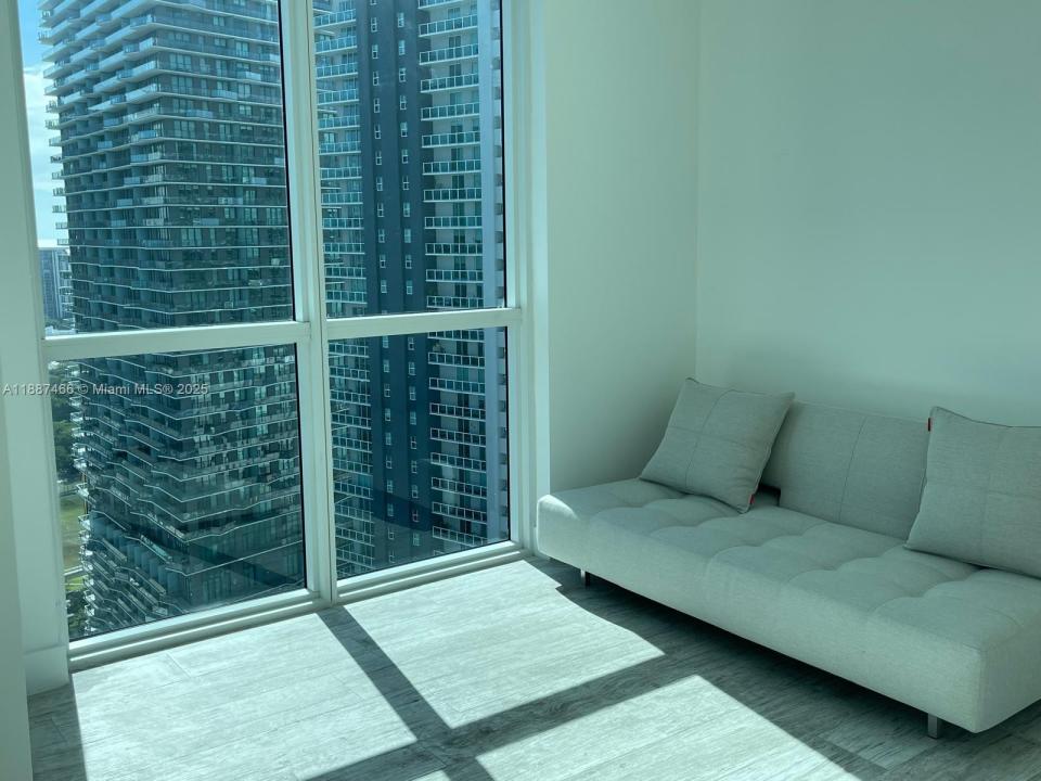 1080 Brickell Ave 2700, Miami, Флорида 33131, Соединенные Штаты
