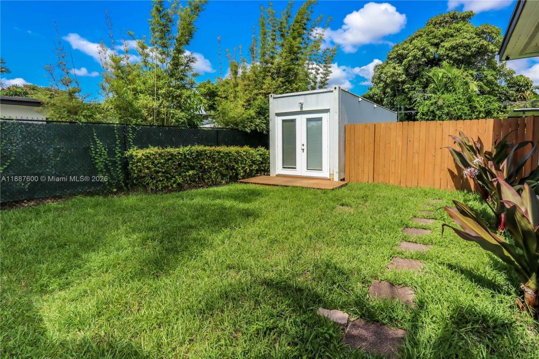 2040 SW 80th Ct 2, Miami, Floryda 33155, USA