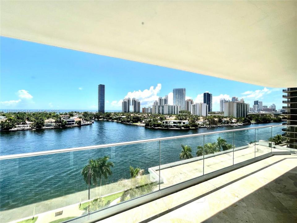 19707 Turnberry Way 10E, Aventura, Floride 33180, États-Unis