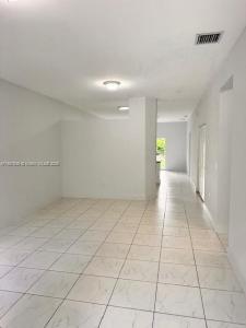 2471 NW 98th St 2471, Miami, Florida 33147, USA