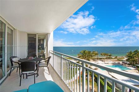 613 Ocean Dr 6D, Key Biscayne, Florida 33149, USA