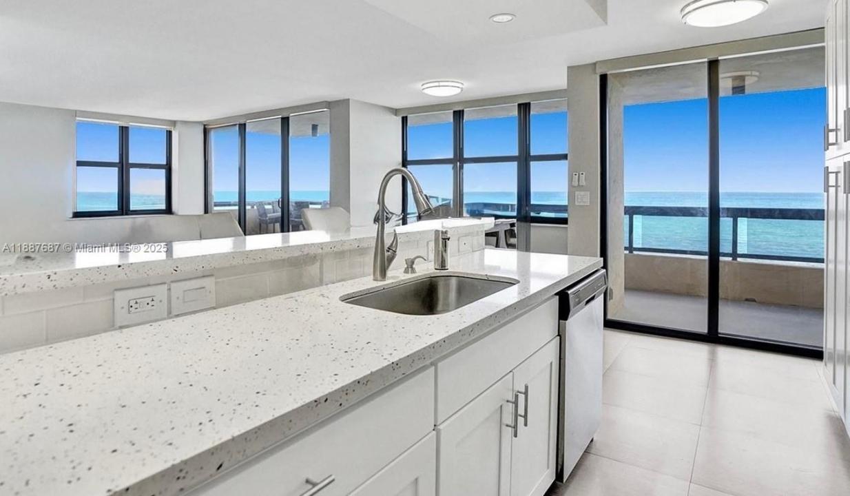 2555 Collins Ave 1701, Miami Beach, 佛羅里達州 33140, 美國