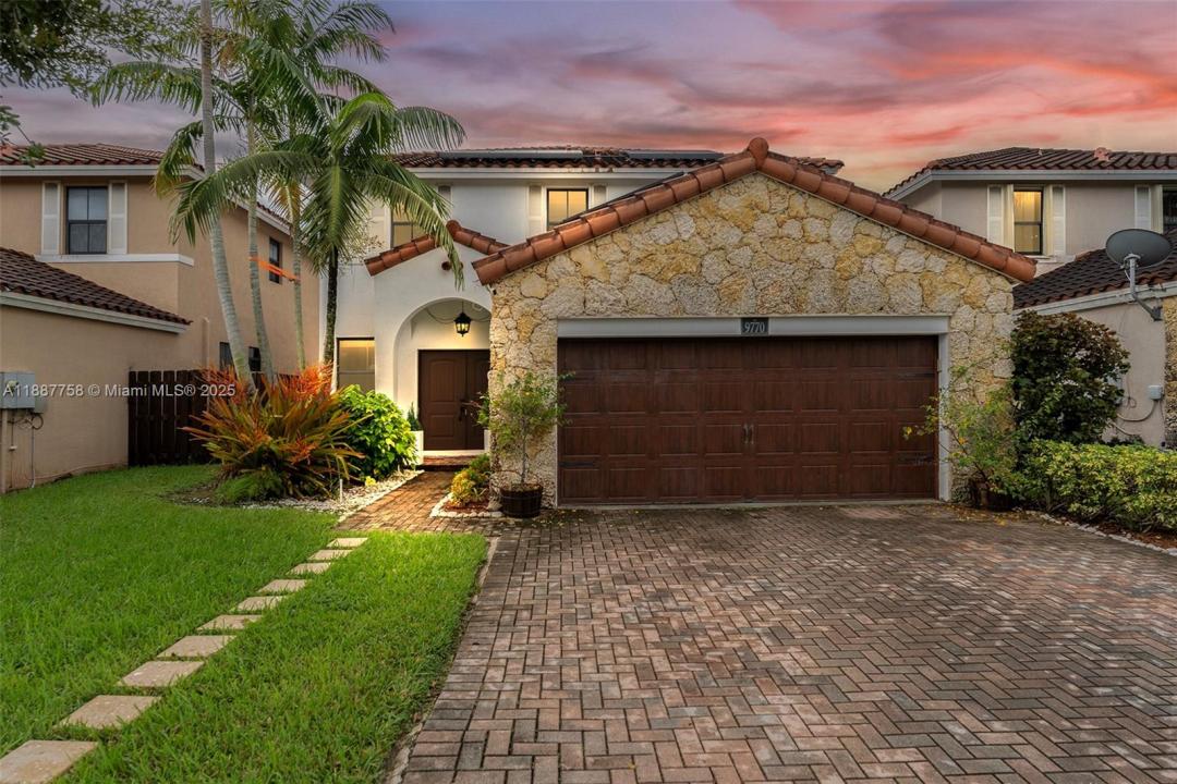 9770 NW 10th St, Miami, Florida 33172, USA