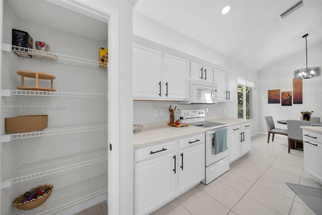 8864 Ventura Way, Other City - In The State Of Florida, Florida 34109, Estados Unidos