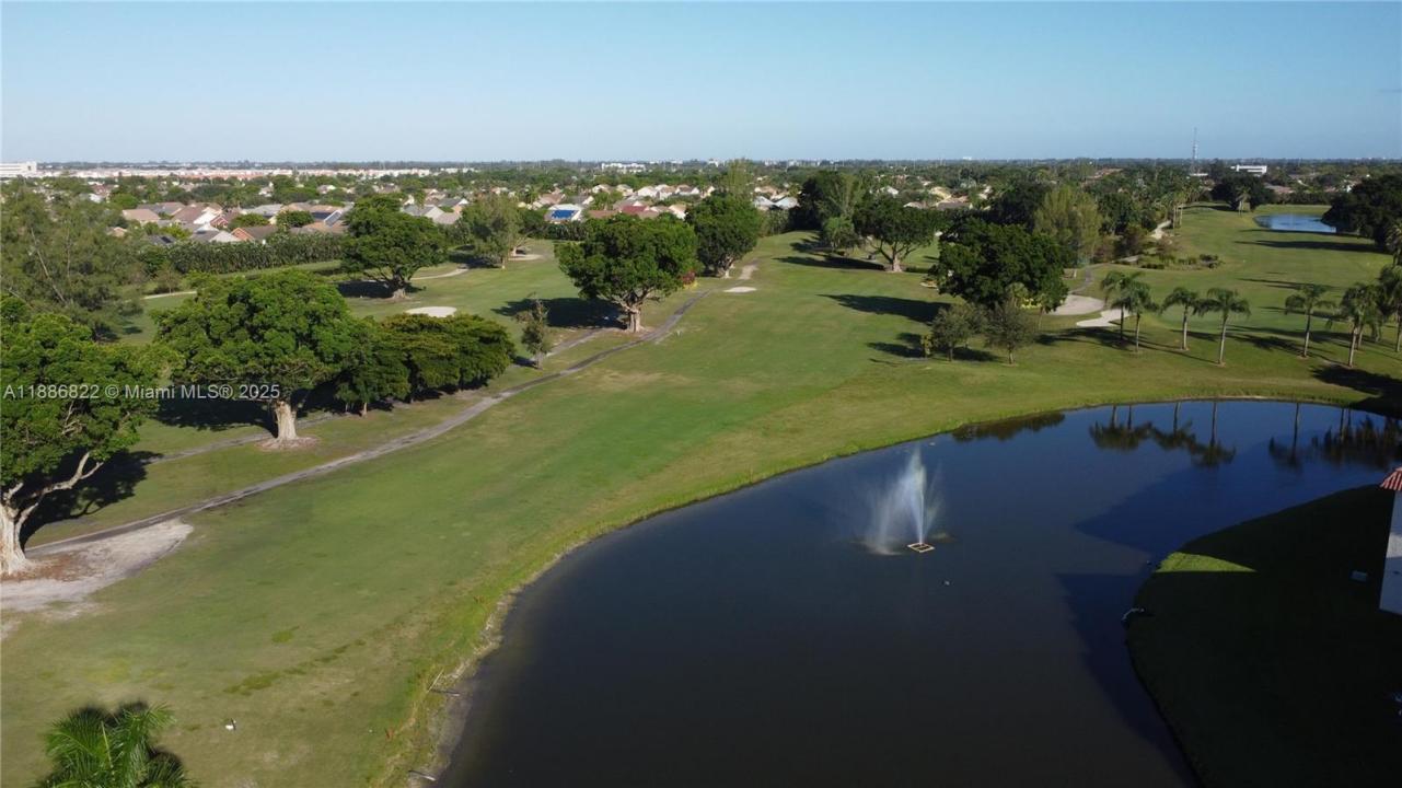 9820 S Hollybrook Lake Dr 106, Pembroke Pines, Флорида 33025, Соединенные Штаты