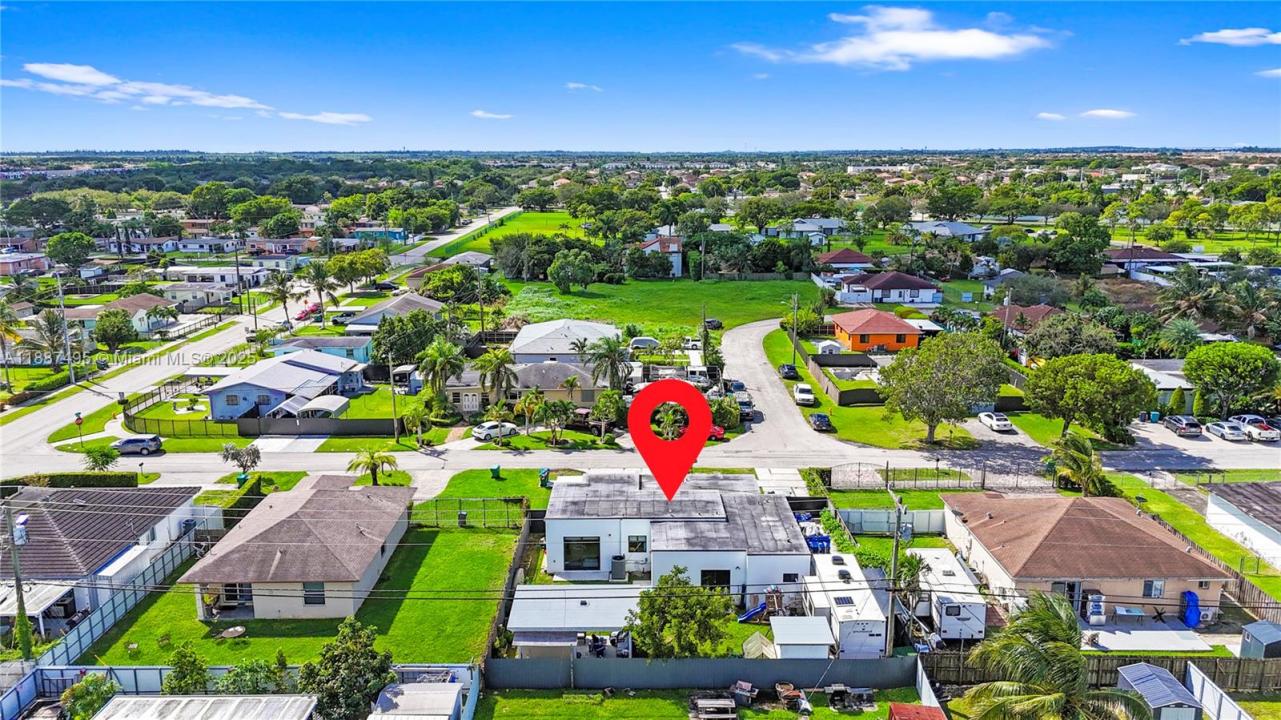 10925 SW 218th Ter, Miami, Florida 33170, USA