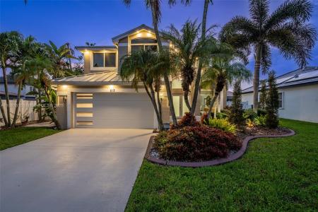 612 SW 179th Ave, Pembroke Pines, Florida 33029, USA