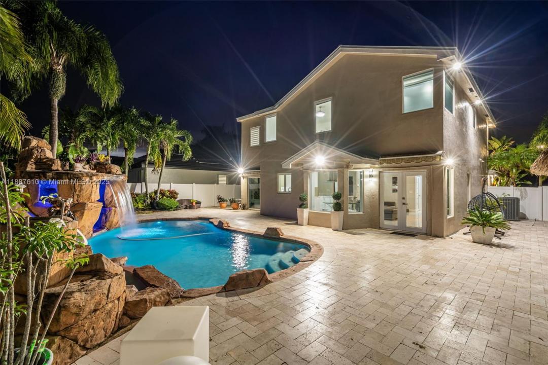 612 SW 179th Ave, Pembroke Pines, Florida 33029, HOA KỲ