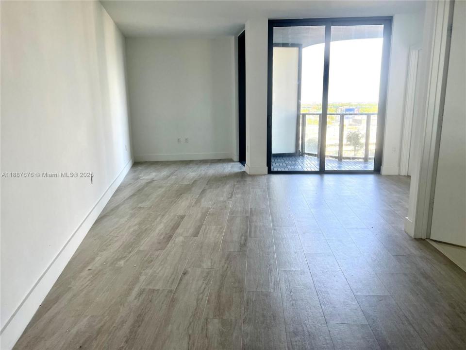121 NE 34th St 1114, Miami, Florida 33137