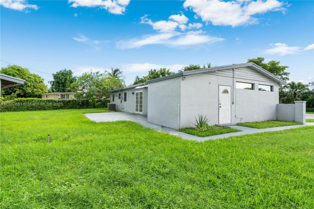7945 SW 9th Ter, Miami, Florida 33144