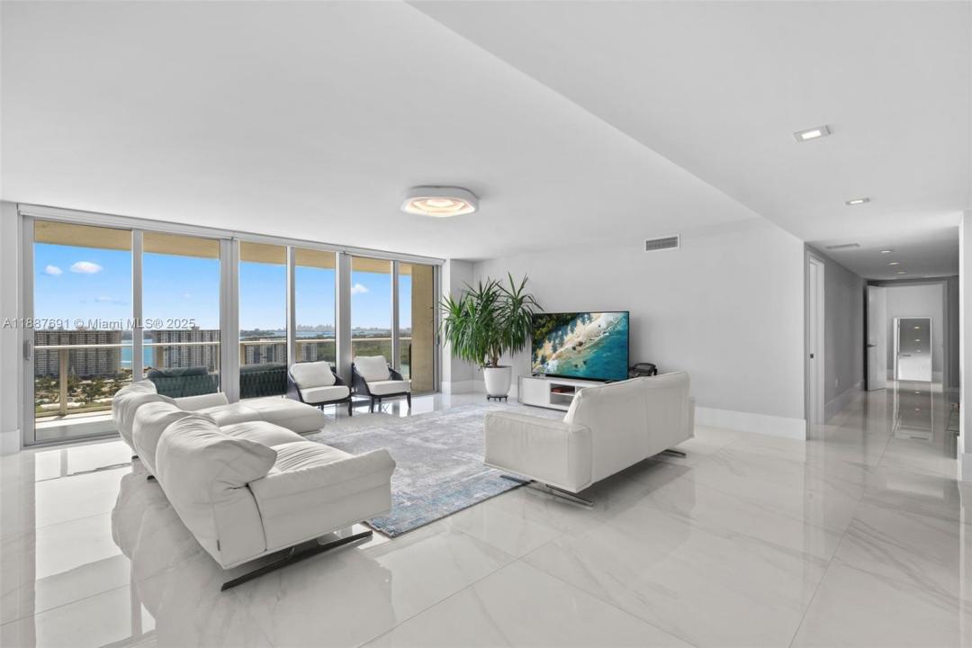 330 Sunny Isles Blvd 5-2204, Sunny Isles Beach, Florida 33160, HOA KỲ