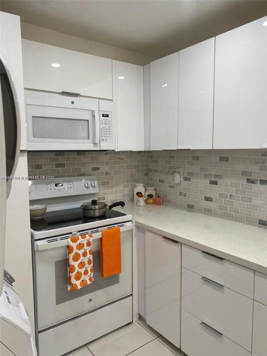 10000 NW 80 CT 2565, Hialeah Gardens, Florida 33016