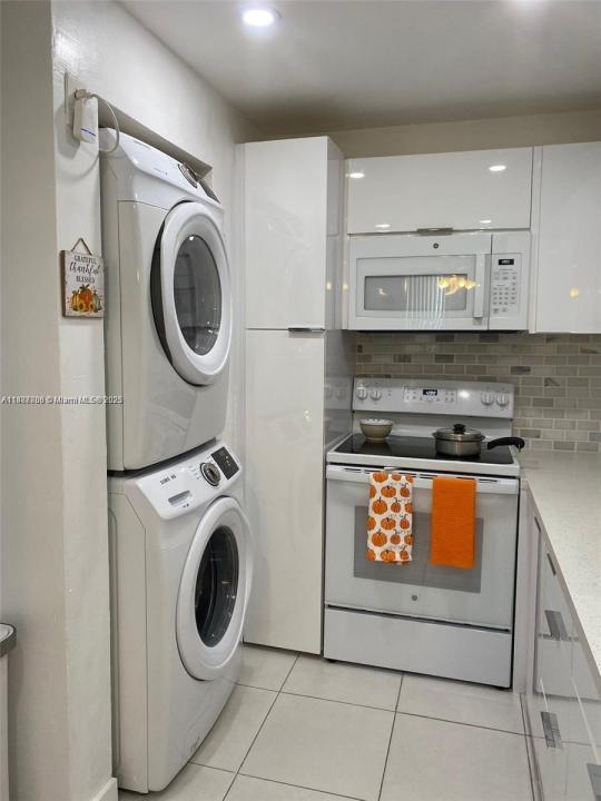 10000 NW 80 CT 2565, Hialeah Gardens, Florida 33016