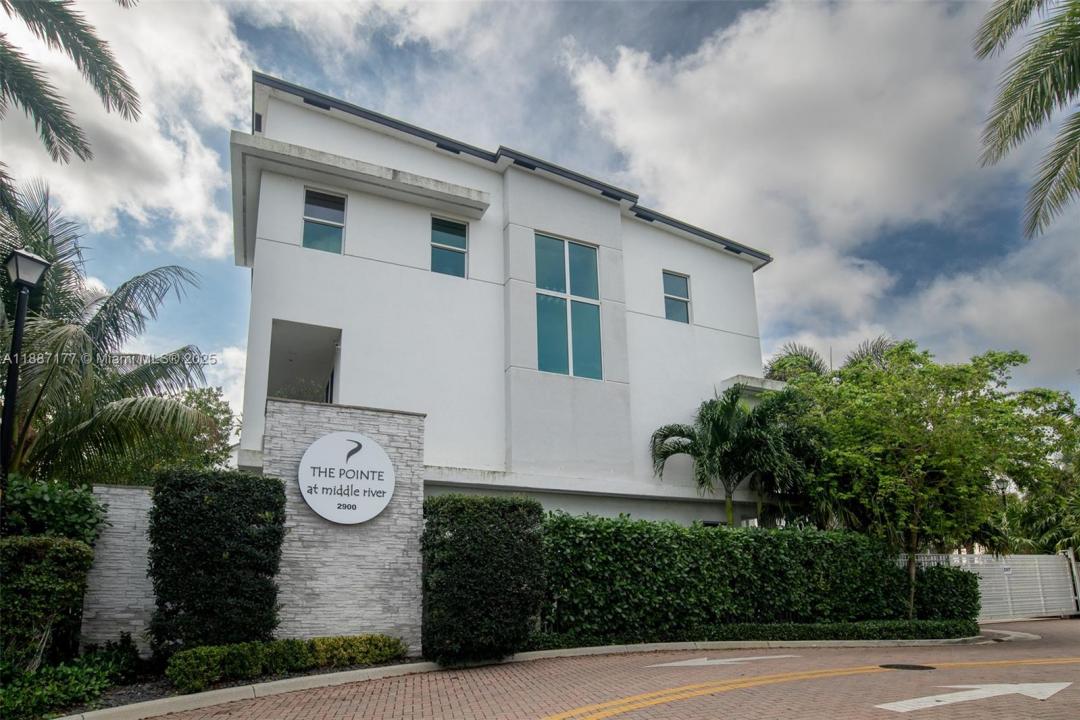 2900 NE 12th Ter 14, Oakland Park, Florida 33334