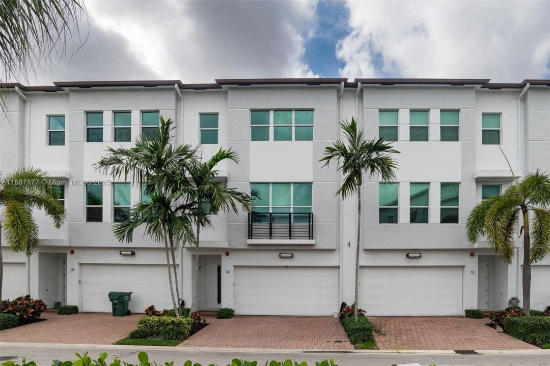 2900 NE 12th Ter 14, Oakland Park, Florida 33334