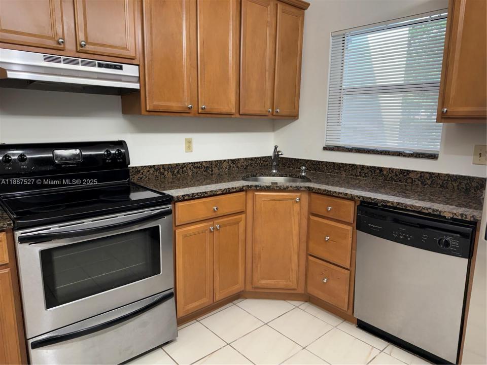 3929 N Carambola Cir N 2902, Coconut Creek, Florida 33066, Stati Uniti