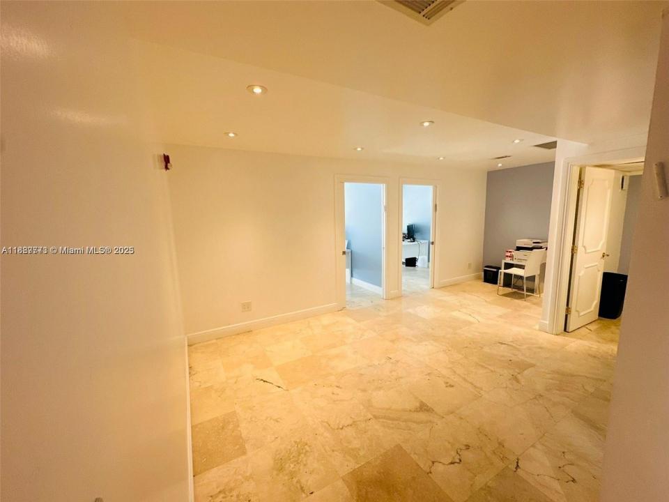 1160 Kane Concourse, Bay Harbor Islands, 佛羅里達州 33154, 美國