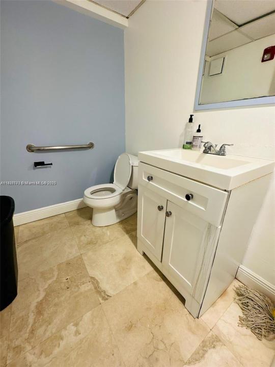 1160 Kane Concourse, Bay Harbor Islands, 佛羅里達州 33154, 美國