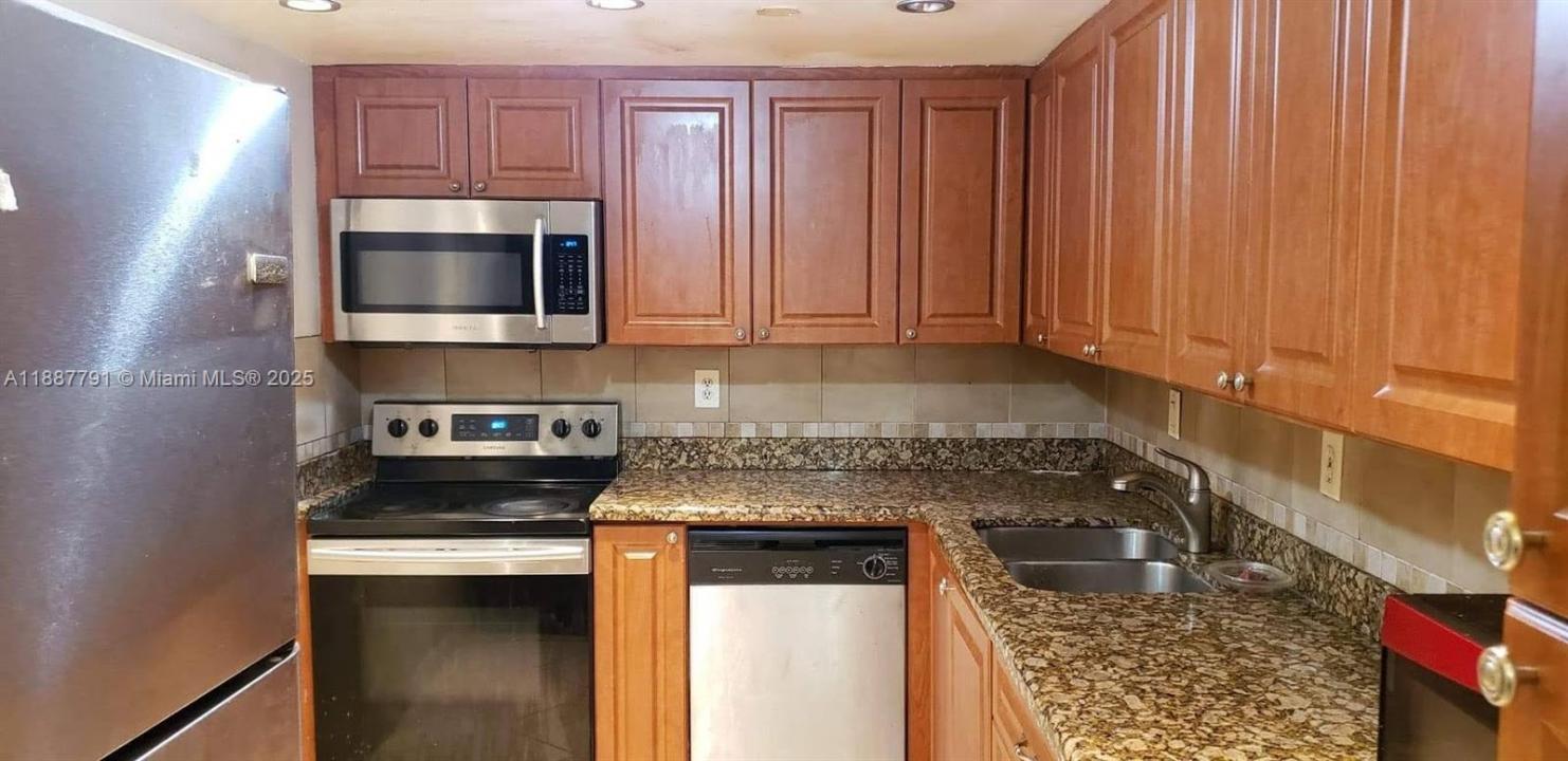 16710 NE 9th Ave 510, North Miami Beach, فلوريدا 33162, الولايات المتحدة