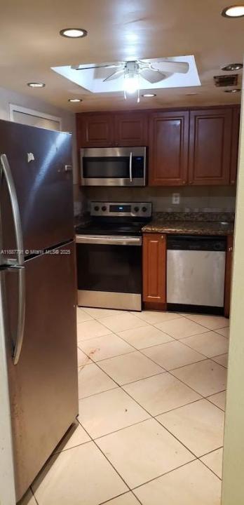 16710 NE 9th Ave 510, North Miami Beach, فلوريدا 33162, الولايات المتحدة