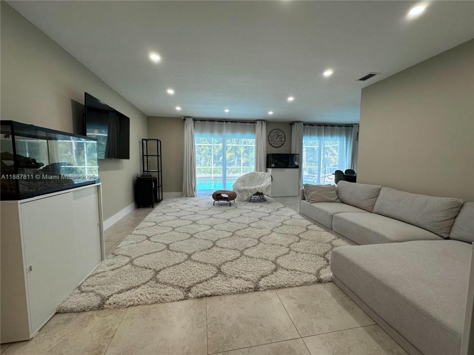 Coral Springs, Florida 33065
