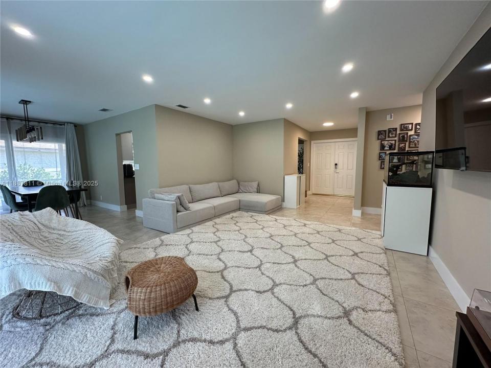 Coral Springs, Florida 33065