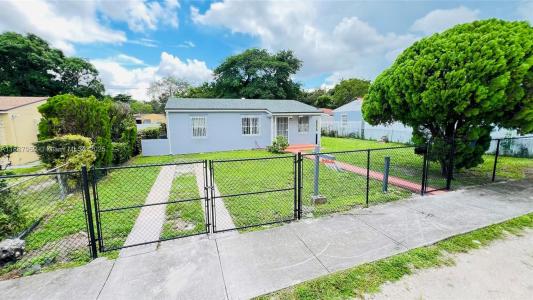 2450 NW 60th St, Miami, Florida 33142, USA