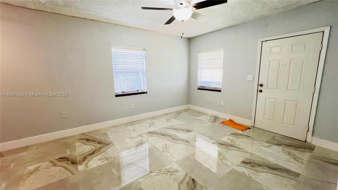 2450 NW 60th St, Miami, フロリダ 33142, アメリカ合衆国