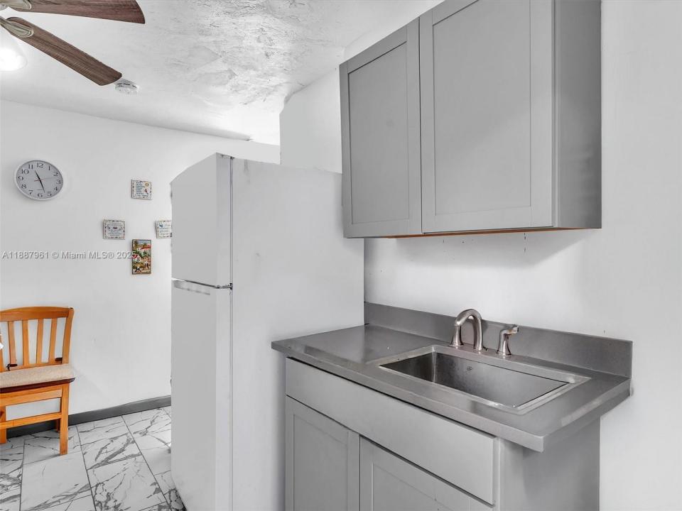 520 NW 49th St, Miami, Florida 33127